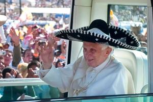 pope-benedict-xvi-in-a-black-sombrero